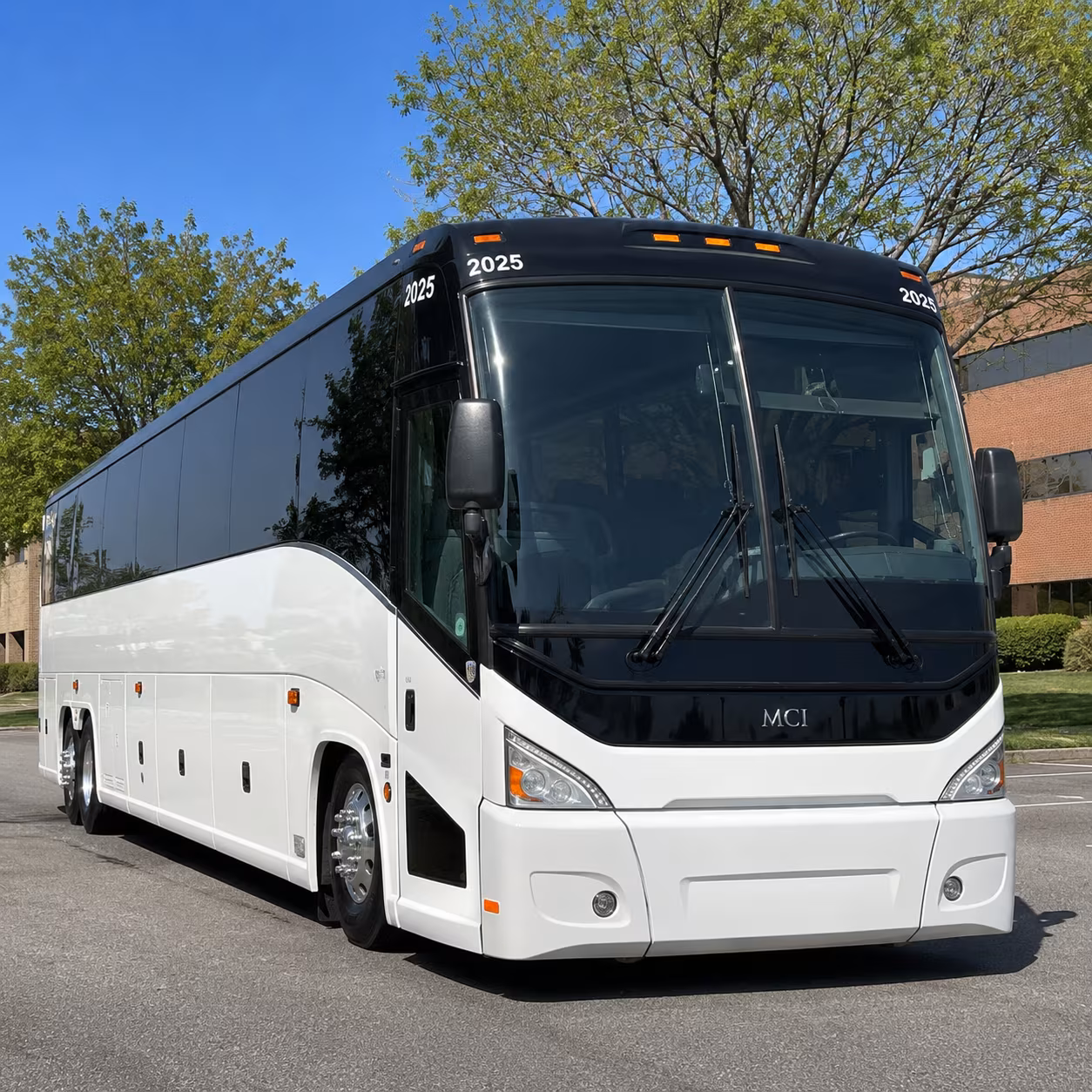 convention and conference shuttle buses to the burbank marriott and convention center