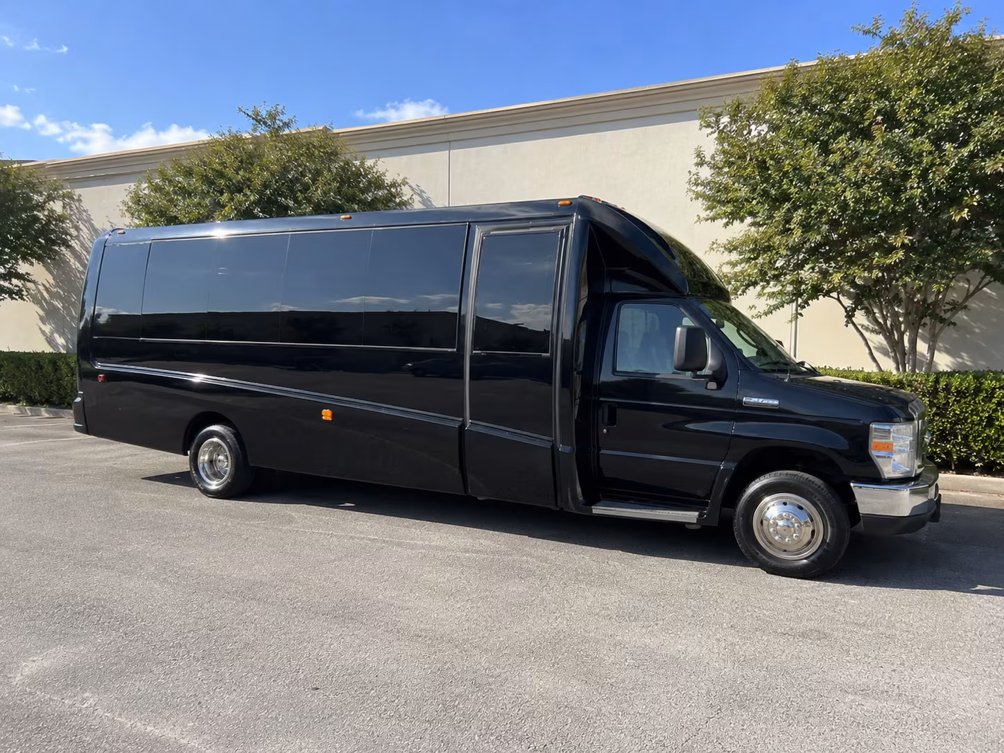 glendale corporate party bus rental