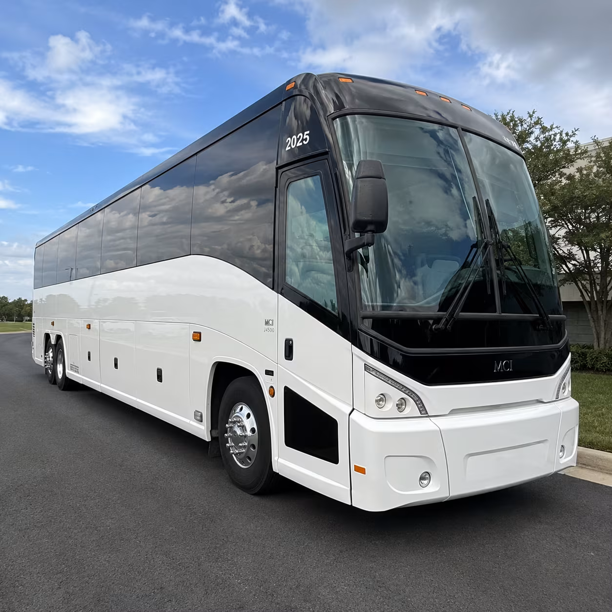 smooth festival and concert buses for glendale nights out