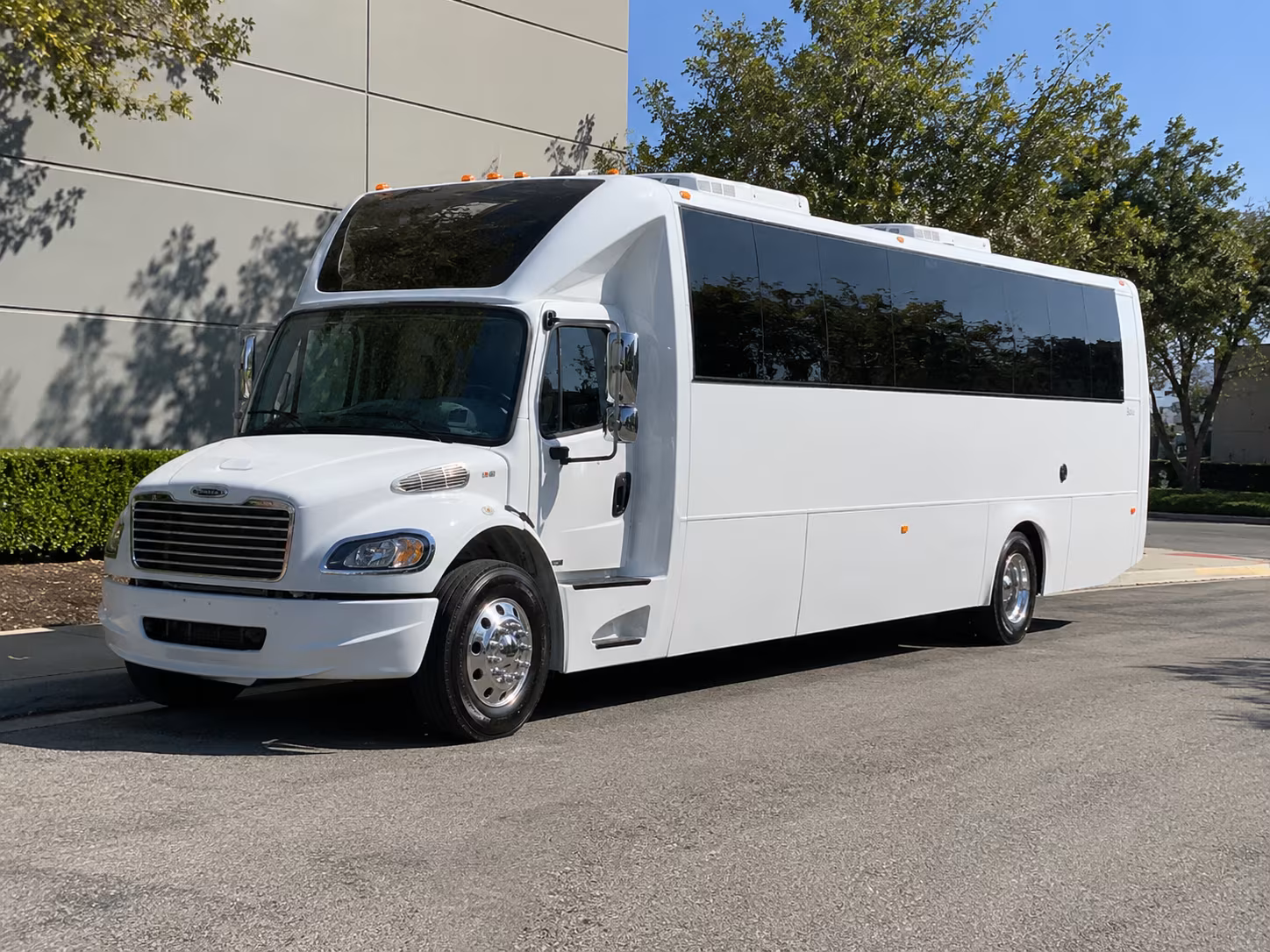 universal studios hollywood citywalk glendale groups party bus rental